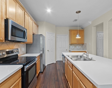 142 W Burberry Circle - Photo Thumbnail 13