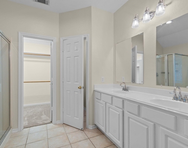 142 W Burberry Circle - Photo Thumbnail 27