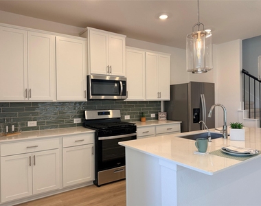 16266 Parish Pointe Court - Photo Thumbnail 15
