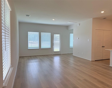 16266 Parish Pointe Court - Photo Thumbnail 12