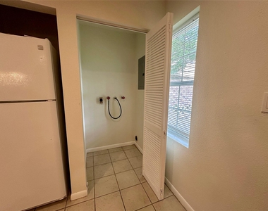 5720 Parwill Street - Photo Thumbnail 13