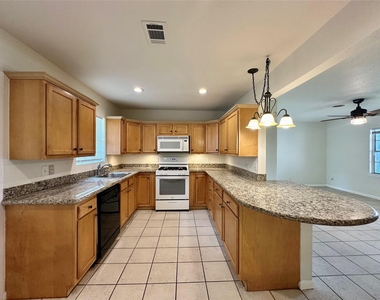 5720 Parwill Street - Photo Thumbnail 2