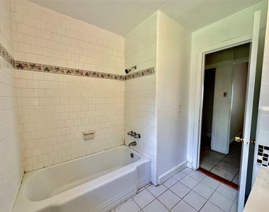 5720 Parwill Street - Photo Thumbnail 8