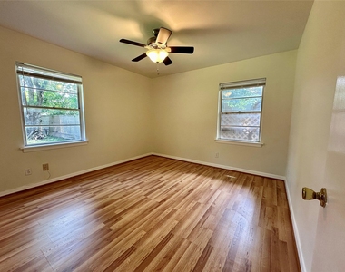 5720 Parwill Street - Photo Thumbnail 7