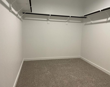 4030 Cambre Circle - Photo Thumbnail 20