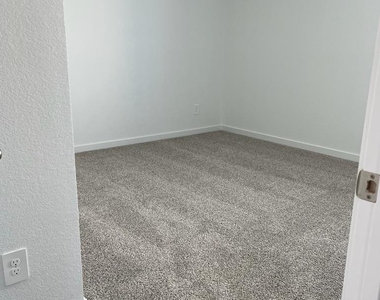 4030 Cambre Circle - Photo Thumbnail 4