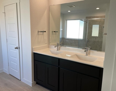 4030 Cambre Circle - Photo Thumbnail 22