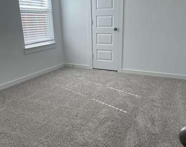 4030 Cambre Circle - Photo Thumbnail 6