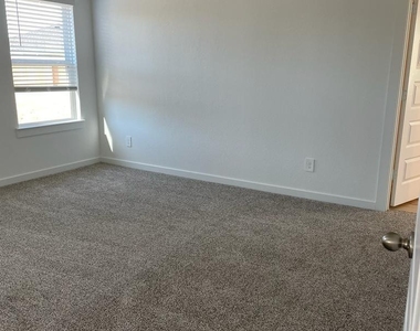 4030 Cambre Circle - Photo Thumbnail 19