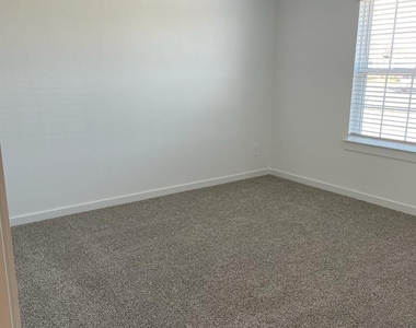 4030 Cambre Circle - Photo Thumbnail 2