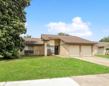 16411 N Cross Drive - Photo Thumbnail 1