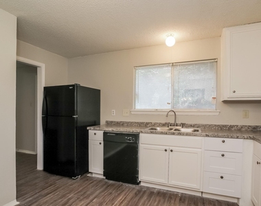16411 N Cross Drive - Photo Thumbnail 5