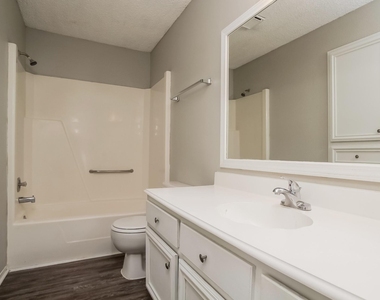 16411 N Cross Drive - Photo Thumbnail 12