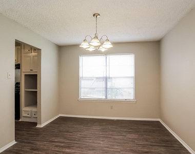 16411 N Cross Drive - Photo Thumbnail 4