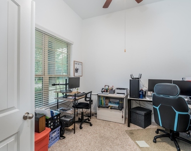 18918 Cove Pointe Dr - Photo Thumbnail 11