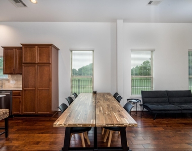 18918 Cove Pointe Dr - Photo Thumbnail 17