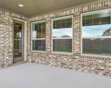7506 Thornberry Springs Lane - Photo Thumbnail 7