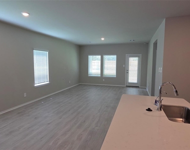 18609 Timber Glen Court - Photo Thumbnail 10