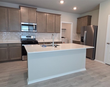 18609 Timber Glen Court - Photo Thumbnail 9