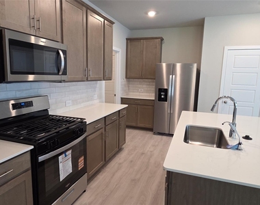18609 Timber Glen Court - Photo Thumbnail 11