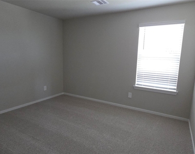 18609 Timber Glen Court - Photo Thumbnail 24