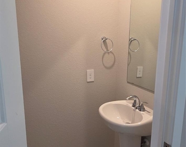 18609 Timber Glen Court - Photo Thumbnail 6