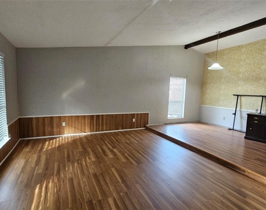 15303 Gran Vista Drive - Photo Thumbnail 24