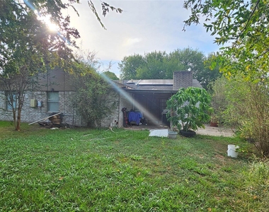 15303 Gran Vista Drive - Photo Thumbnail 21