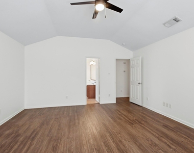 15127 Green Whisper Drive - Photo Thumbnail 5
