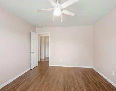 15127 Green Whisper Drive - Photo Thumbnail 10