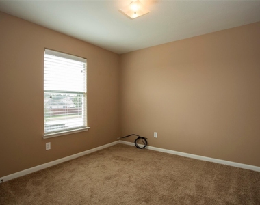 4302 Pecos River Drive - Photo Thumbnail 10