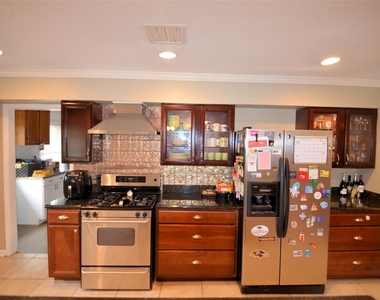 5215 Sanford Road - Photo Thumbnail 6
