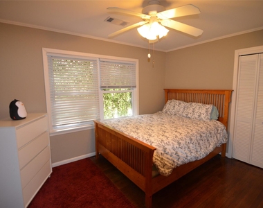 5215 Sanford Road - Photo Thumbnail 21