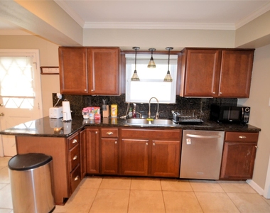 5215 Sanford Road - Photo Thumbnail 5