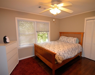 5215 Sanford Road - Photo Thumbnail 10
