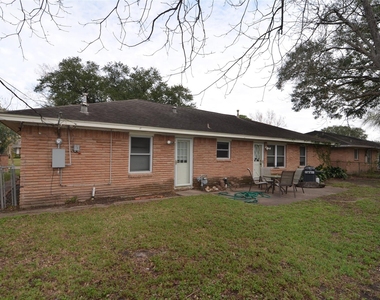 5215 Sanford Road - Photo Thumbnail 26