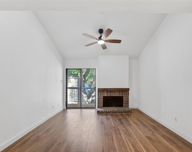 7900 N Stadium Drive - Photo Thumbnail 18