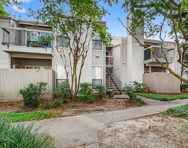 7900 N Stadium Drive - Photo Thumbnail 13