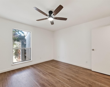 7900 N Stadium Drive - Photo Thumbnail 26