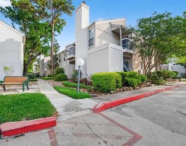7900 N Stadium Drive - Photo Thumbnail 14