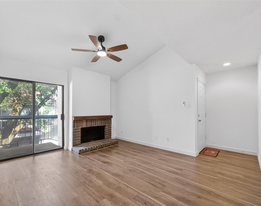 7900 N Stadium Drive - Photo Thumbnail 1