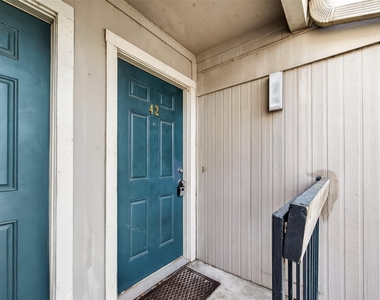 7900 N Stadium Drive - Photo Thumbnail 4