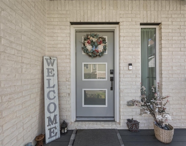 15126 Post Oak Falls Drive - Photo Thumbnail 2
