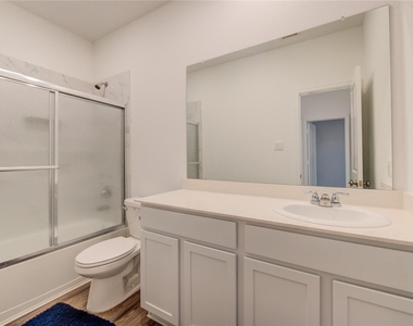 2904 Cordova Hill Drive - Photo Thumbnail 15