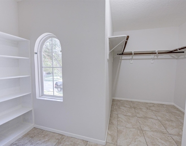 3118 Clipper Winds Way - Photo Thumbnail 11
