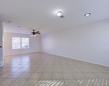 3118 Clipper Winds Way - Photo Thumbnail 4