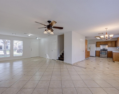 3118 Clipper Winds Way - Photo Thumbnail 2