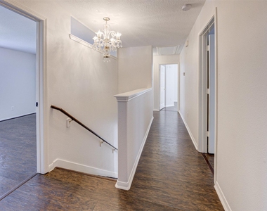 3118 Clipper Winds Way - Photo Thumbnail 7