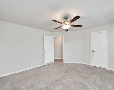 4706 Walnut Willow Court - Photo Thumbnail 35