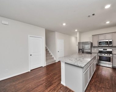 4706 Walnut Willow Court - Photo Thumbnail 13
